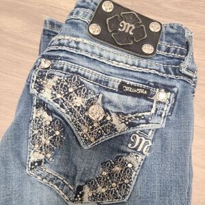 Miss Me Blue Embellished Women's Tag 27 Cuffed Capri Bedazzled Jeans Flap Pocket
